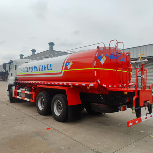 Isuzu 22m³ Water Sprinkler Truck - image 3