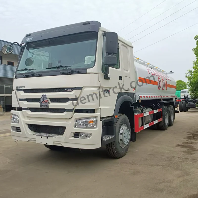 Howo 6*4 20000L Fuel Tank Truck - image 1