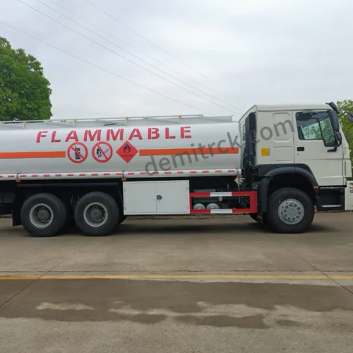 Howo 6*4 20000L Fuel Tank Truck - image 2