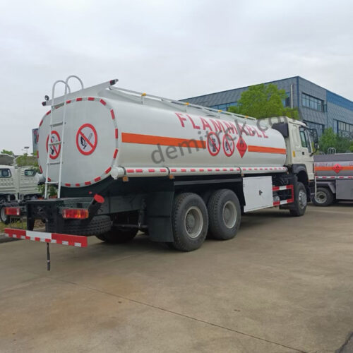 Howo 6*4 20000L Fuel Tank Truck - image 3