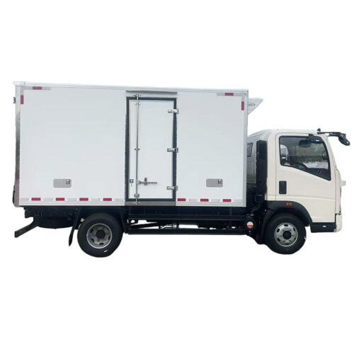 HOWO 4×2 Refrigerated Truck - image 3