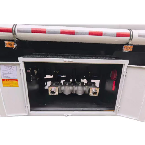 FAW 4*2 10000L Fuel Tank Truck - image 2
