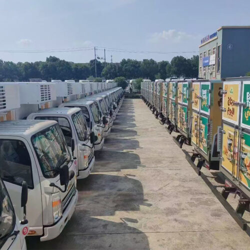 HOWO 4×2 Refrigerated Truck - image 5